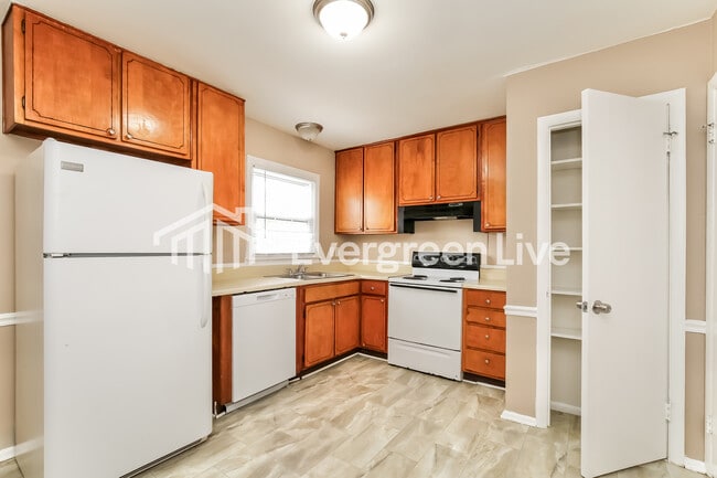 Foto del edificio - 2407 Phoenix Dr