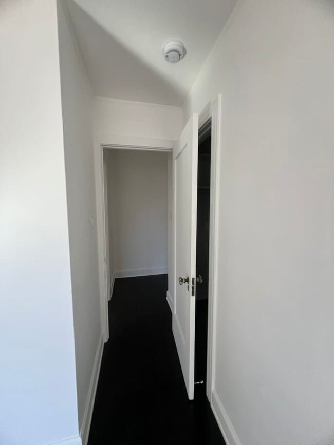 Foto del edificio - 1234 Keniston Ave