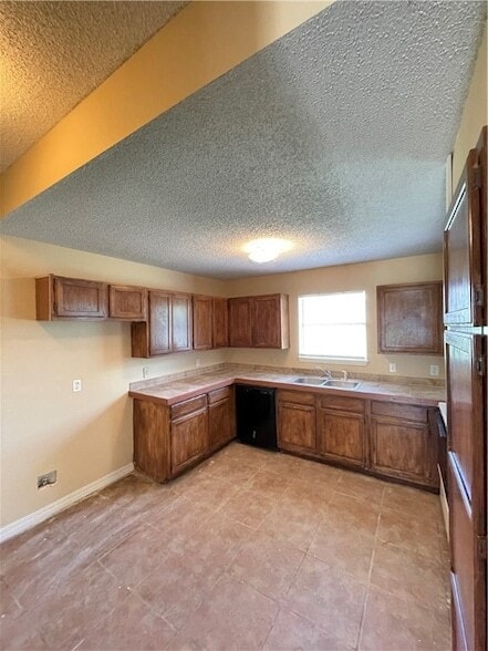 Foto del edificio - 2978 Kasey Ave