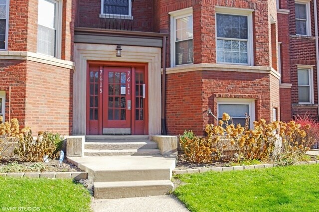 Building Photo - 7611 N Sheridan Rd