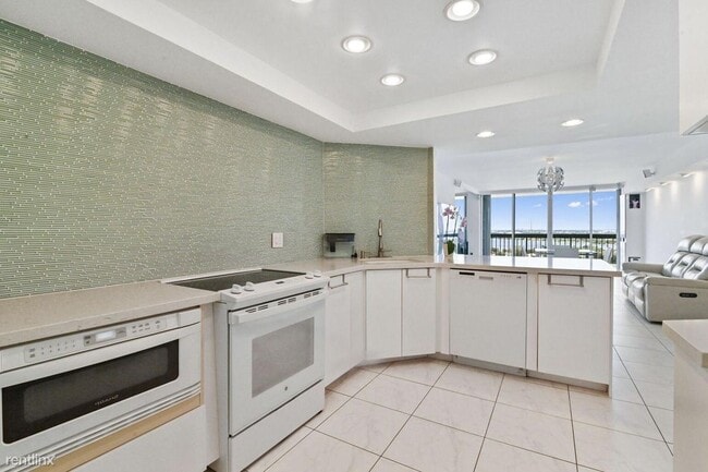 Building Photo - 2 br, 2 bath House - 2425 Presidential Way...