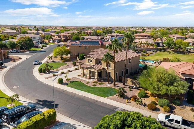 Foto del edificio - 18330 W Woodrow Ln