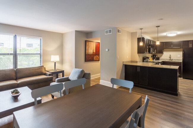 Plano de planta de 3 habitaciones en Halcyon Apartment - Halcyon