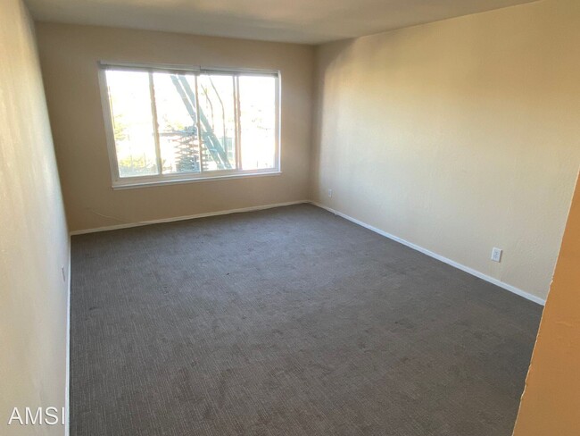 Building Photo - 1 br, 1 bath House - 4150 Cesar Chavez St. #2
