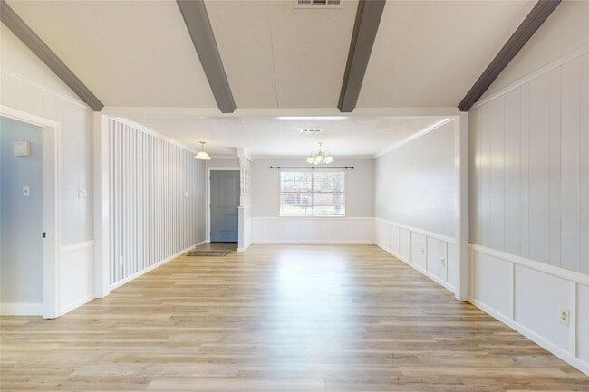 Foto del edificio - 5005 Cedar Creek Dr