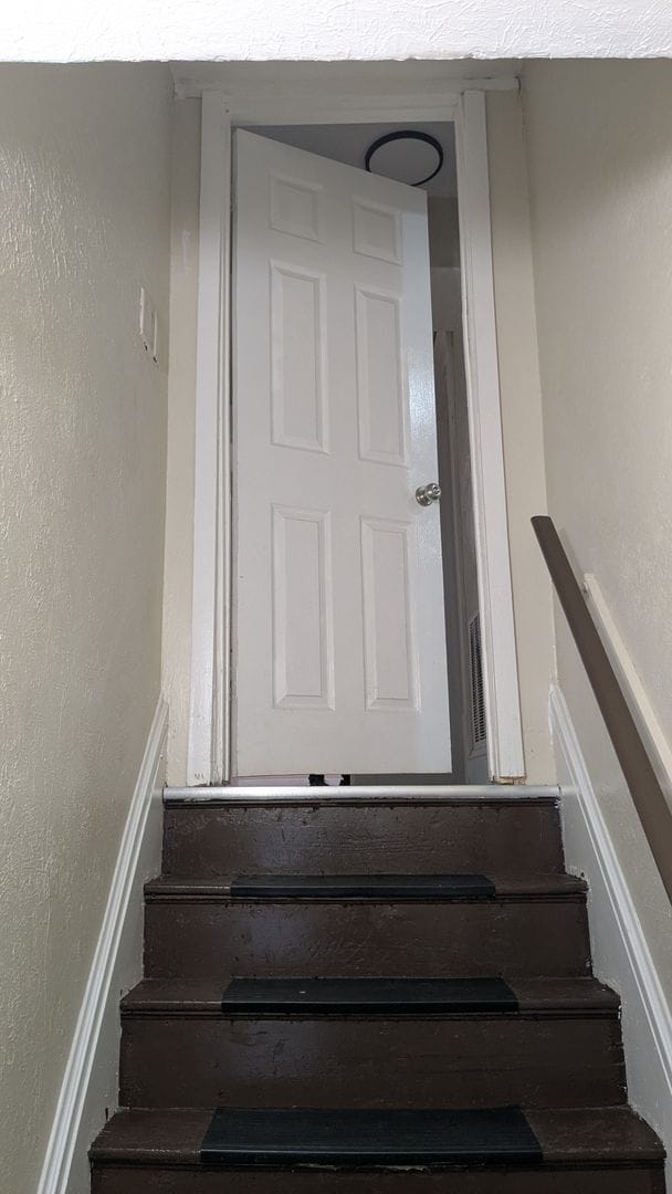 Building Photo - 793 Boulevard St