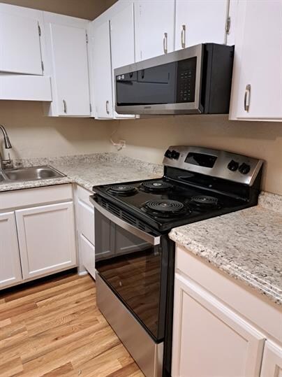 Foto del edificio - 872 Deerwood Ln