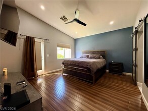 Building Photo - 8565 Hogan Falls Cir