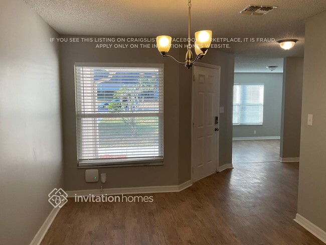 Foto del edificio - 7773 Bay Cedar Dr