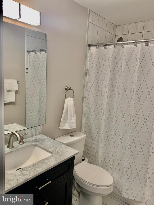 Foto del edificio - 2104 Sayan Ct