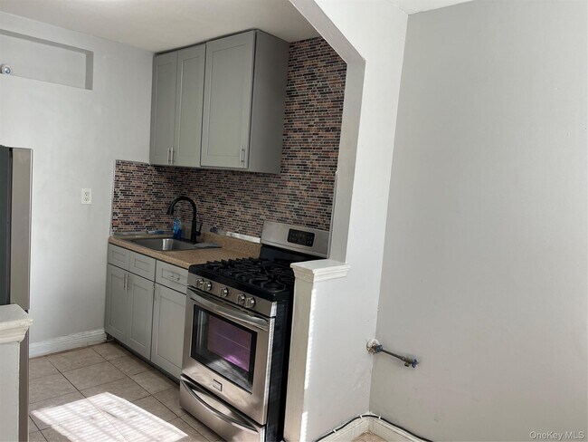 Foto del edificio - 1650 E 48th St