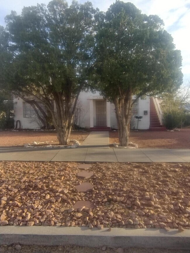 Foto del edificio - 518 Gregory Ave