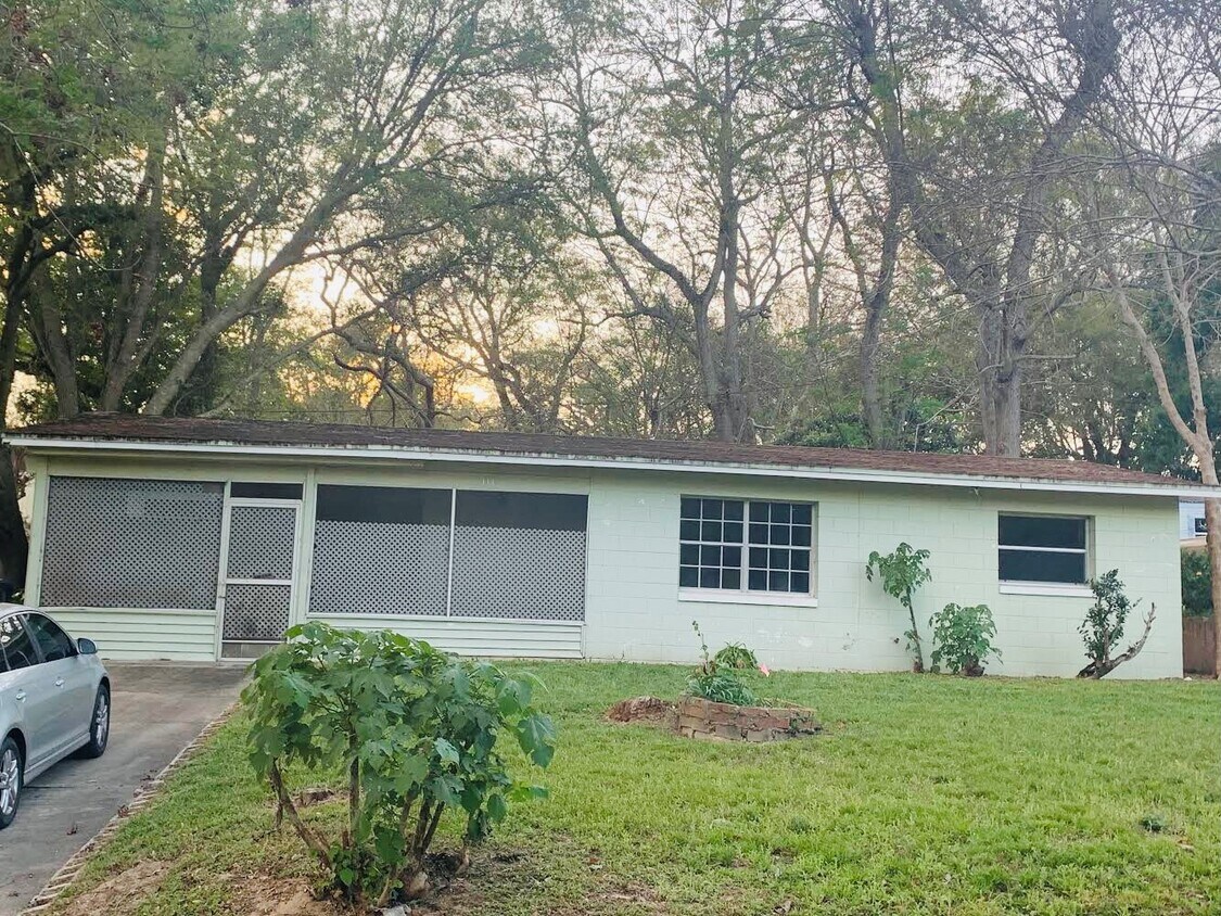 111 Isabel St, Minneola, FL 34715 House Rental in Minneola, FL