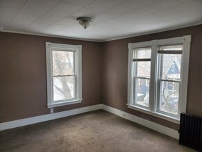 Building Photo - 68 South St