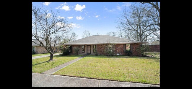 Foto del edificio - 14522 Chimneywood Ave