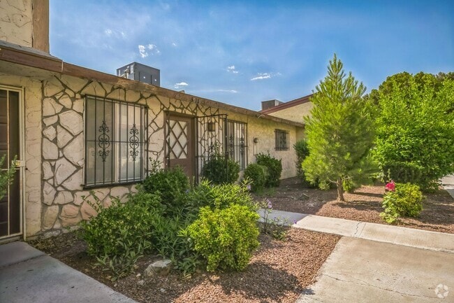 Building Photo - 3921 Torsby Pl