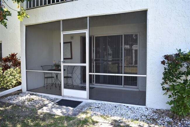 Foto del edificio - 229 S McMullen Booth Rd