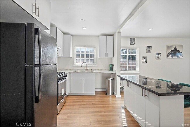 Foto del edificio - 16757 Ludlow St