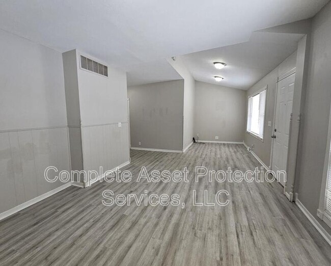 Building Photo - 2625 Cleveland St