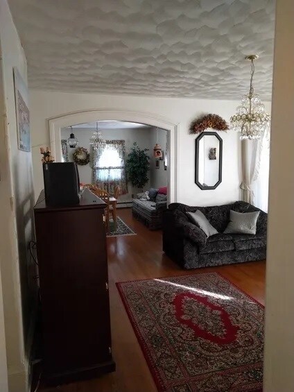 Primary Photo - 27 Linsley Ave