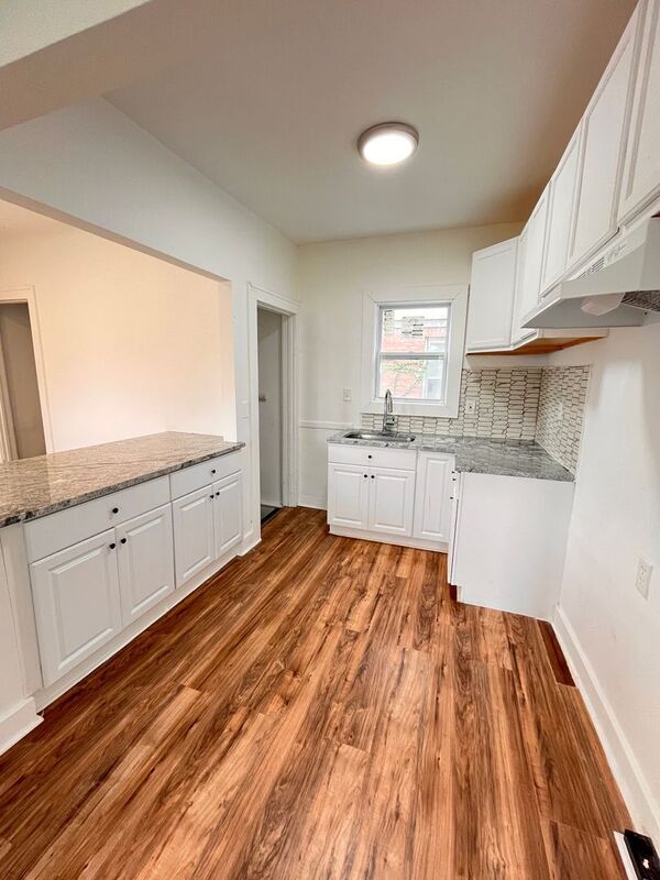 Building Photo - 15855 Northlawn St