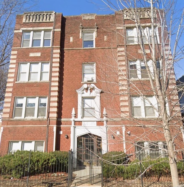 Building Photo - 6600 N Bosworth Ave