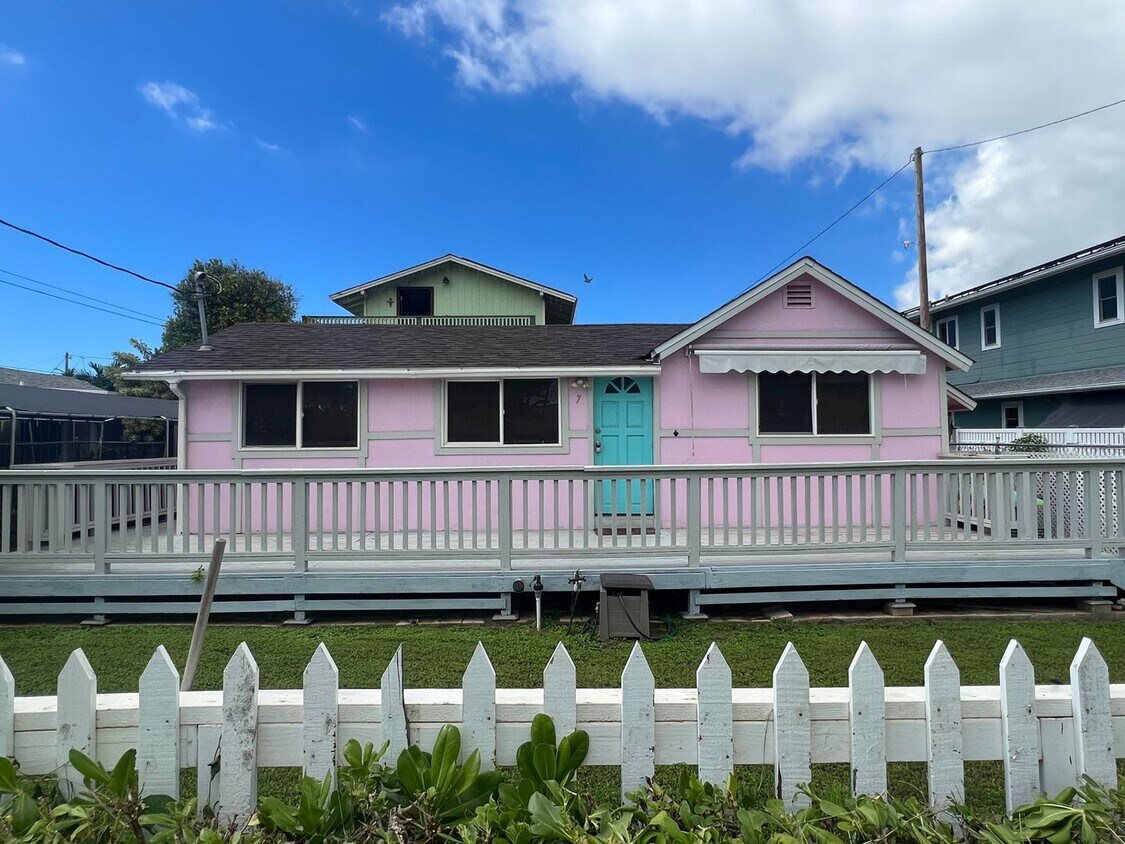 Beach Cottage Close to the Ocean - Beach Cottage Close to the Ocean