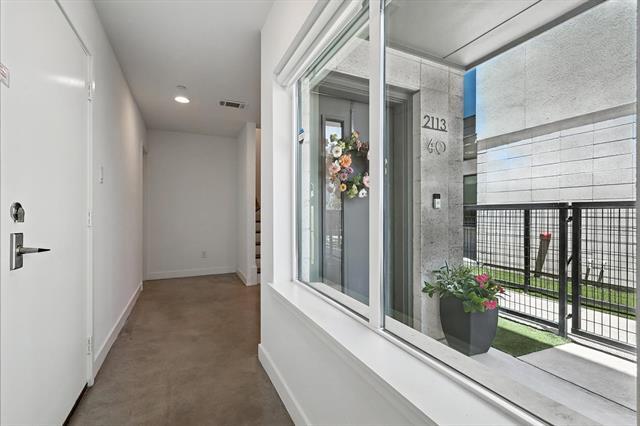 Foto del edificio - 2113 Bennett Ave