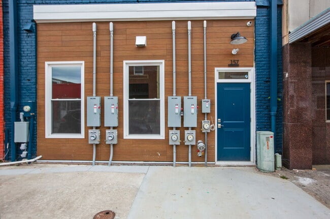 Building Photo - 157 N Howard St