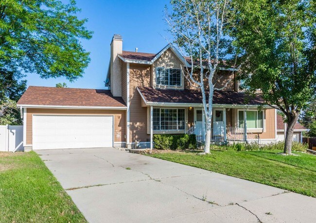 Foto del edificio - 6876 Hillside Village Cir