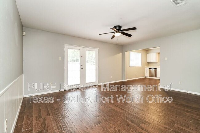 Foto del edificio - 4256 Ambrose Dr