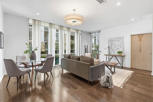 Foto del edificio - 1600 Barton Springs Rd