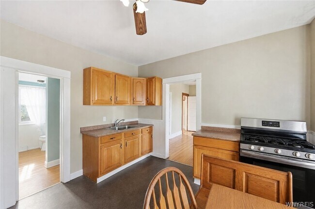 Building Photo - 26 E Milnor Ave