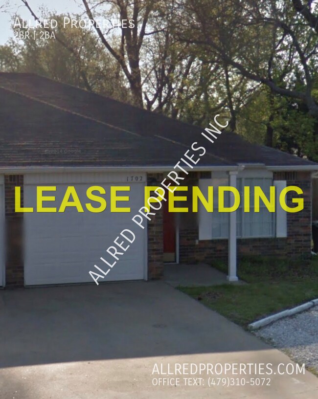 Foto del edificio - Duplex for rent in Fayetteville!!