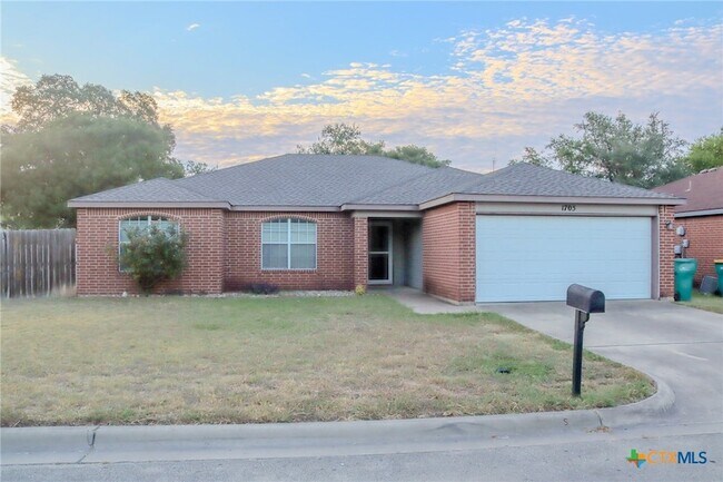 Building Photo - 1705 Liberty Hill Dr