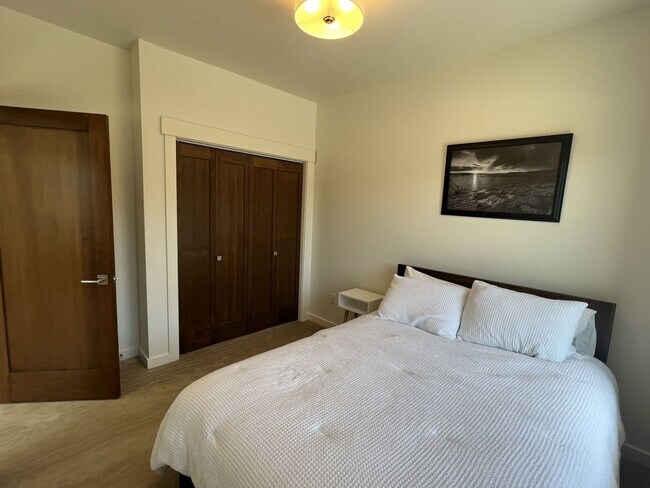 Foto del edificio - 2bed 2bath Fully Furnished house in Whitef...