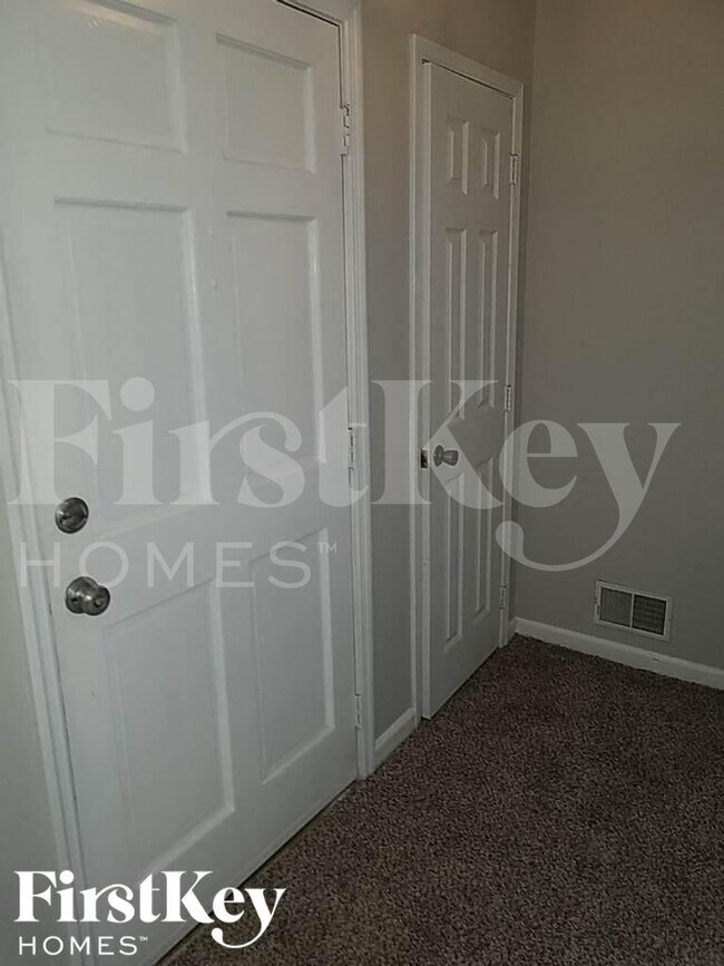 Foto del edificio - 4275 Red Fox Trail