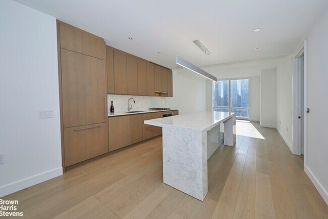 Building Photo - 15 Hudson Yards