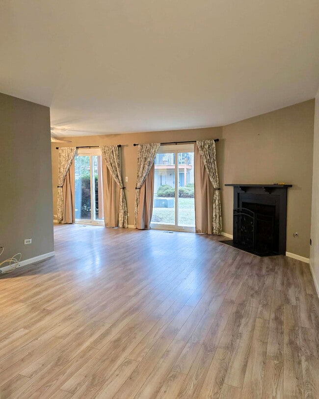 Building Photo - 7030 Park Ln Ct