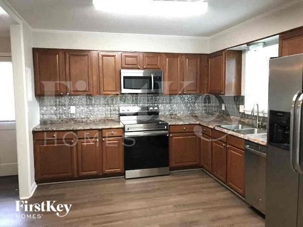 Foto del edificio - 940 Ridgeway Dr