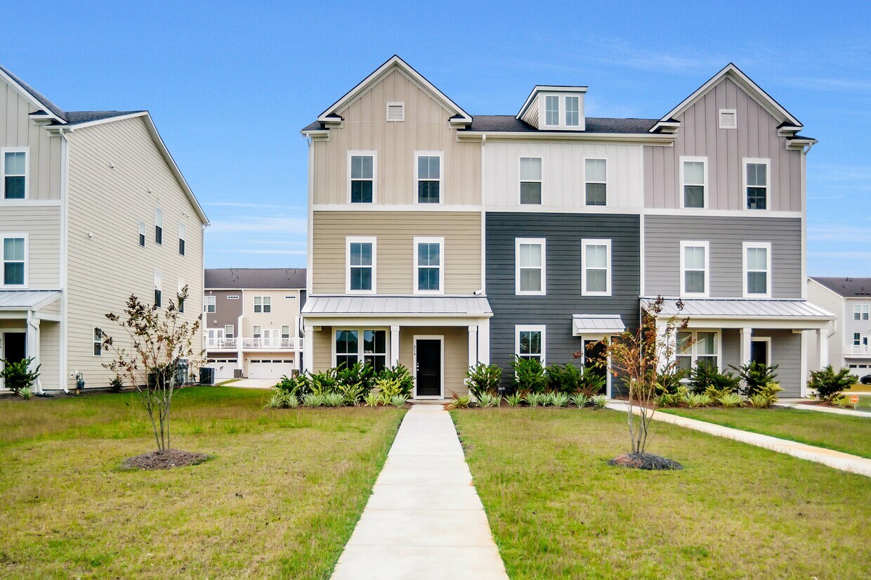 Foto principal - 214 Yorkshire Dr