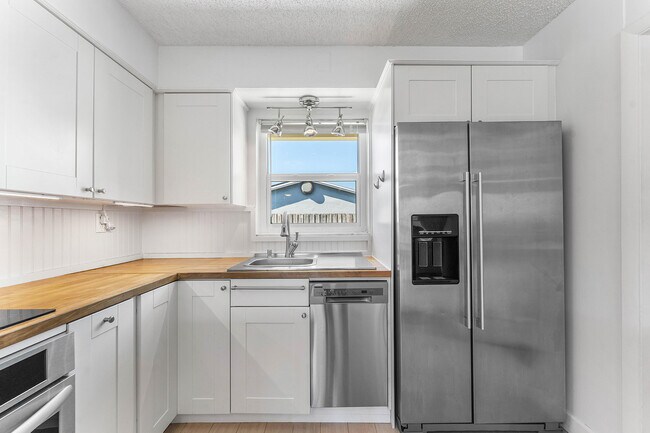 Foto del edificio - 7643 Overlook Rd