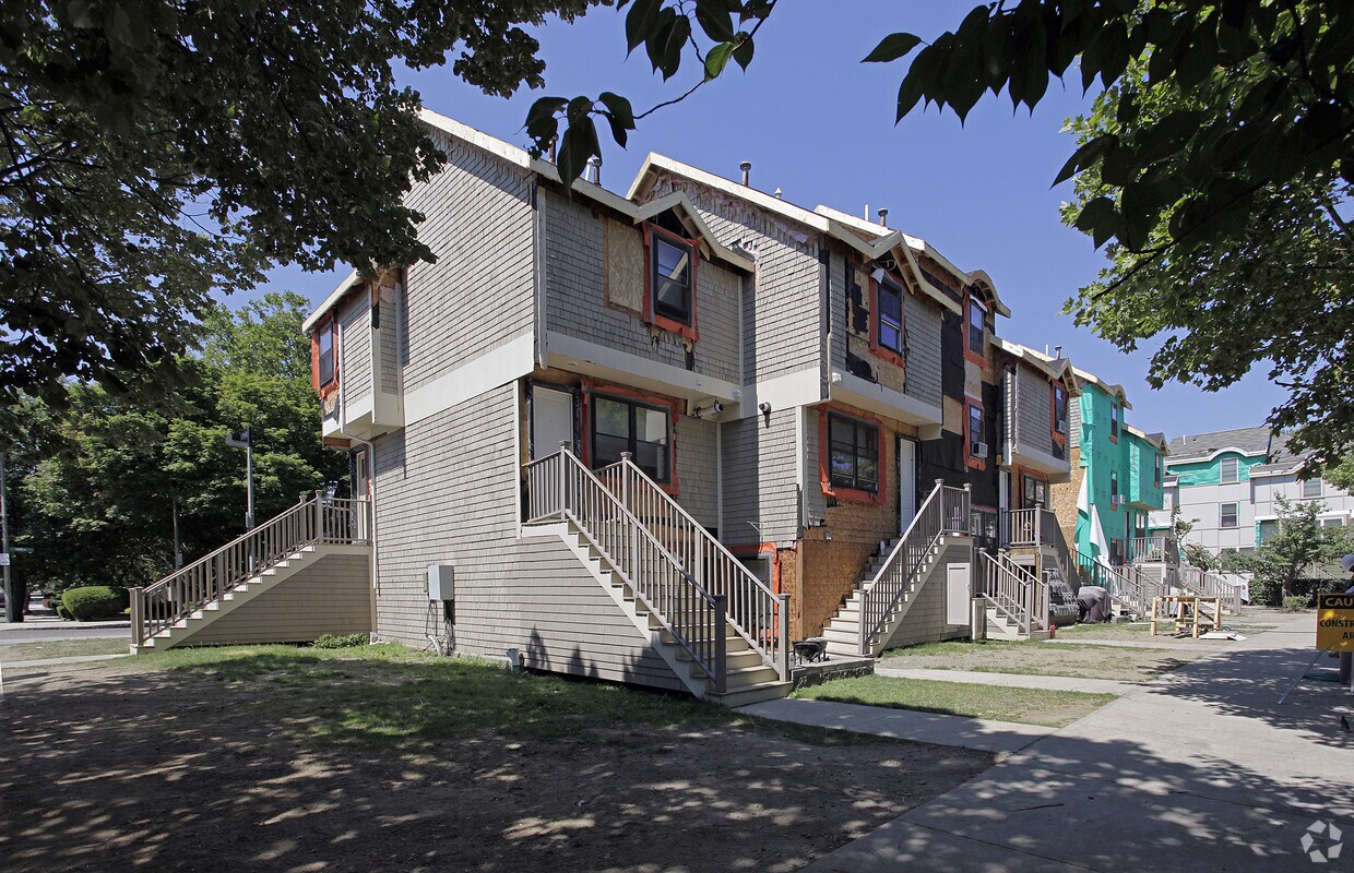 Building Photo - Madison Park IV