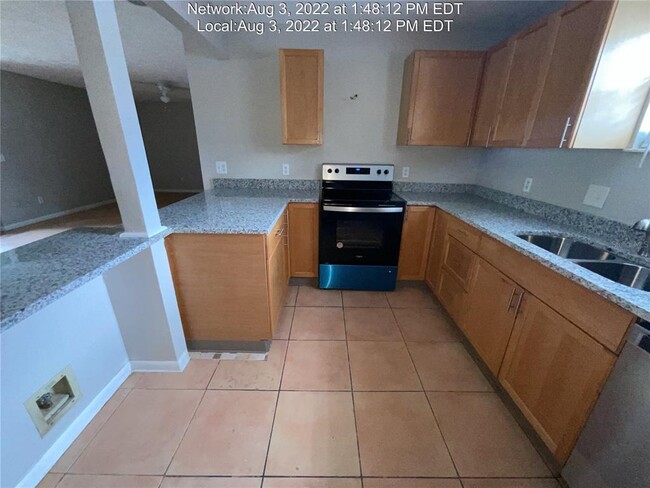 Building Photo - 806 E Bougainvillea Ave