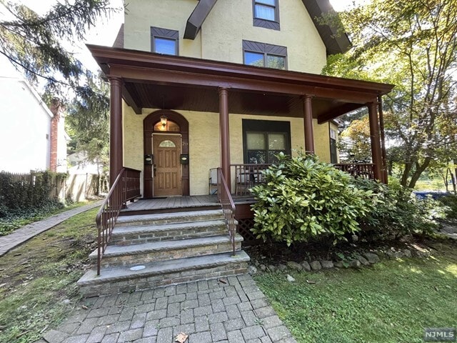 Primary Photo - 20 Linden Pl