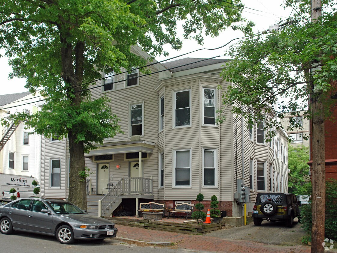 Building Photo - 8-10 Sherman St