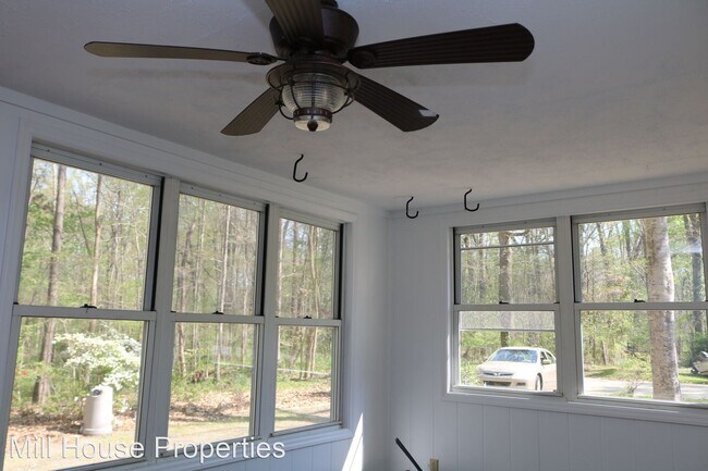 Foto del edificio - 3 br, 1.5 bath House - 409 Walnut Street