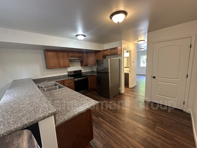 Foto del edificio - 6203 N Astor St
