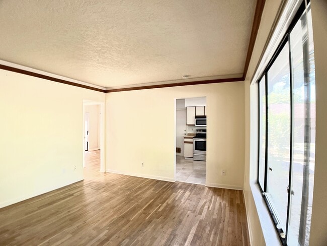 Foto del edificio - 13942 SE Division St