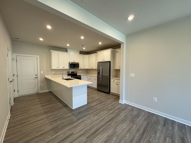 Foto del edificio - Brand New 3 Bed 2.5 Bath Townhouse Style C...